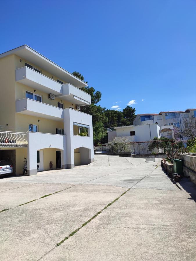 Apartmani Josipa Baška Voda Екстериор снимка