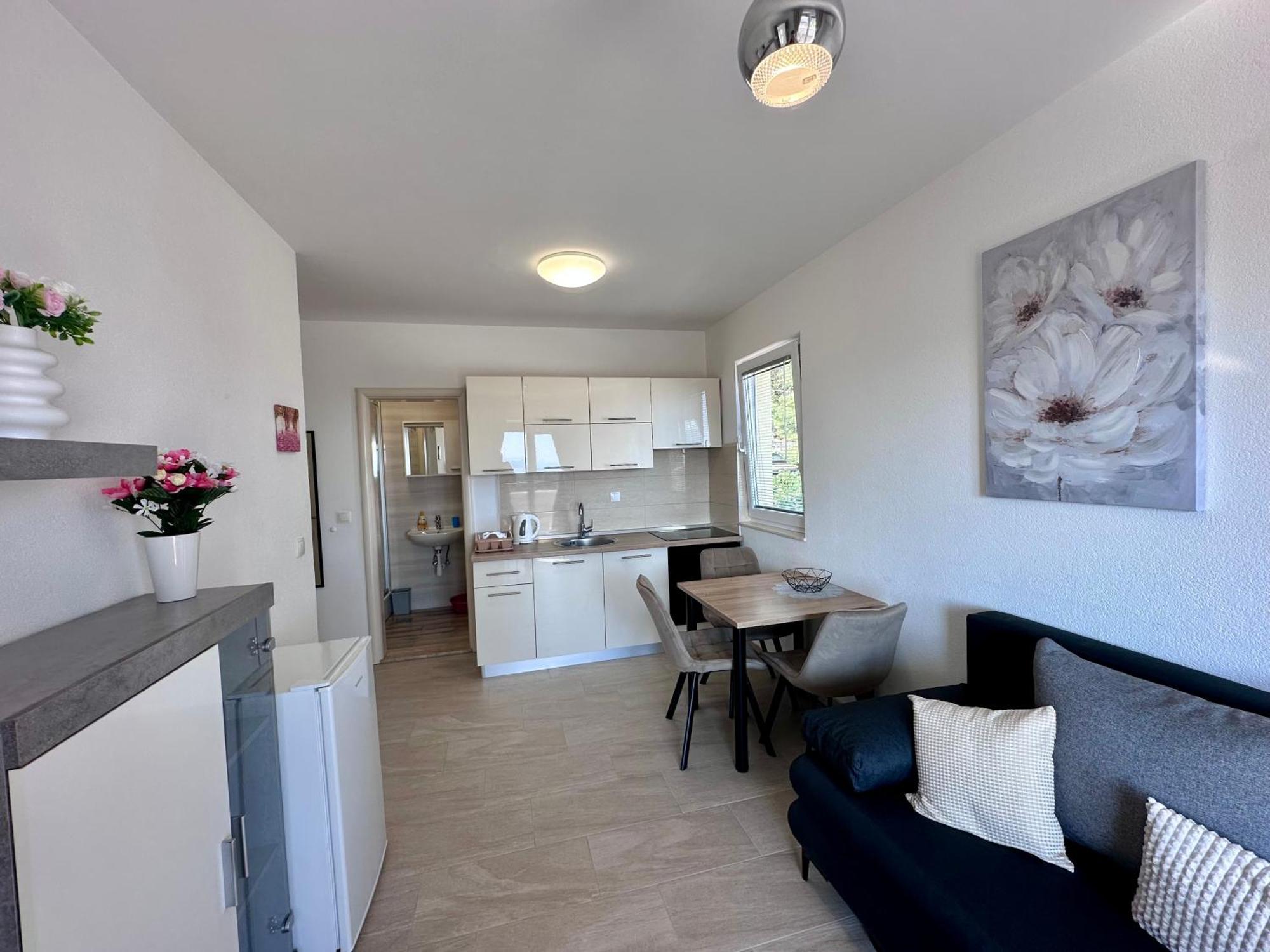 Apartmani Josipa Baška Voda Екстериор снимка